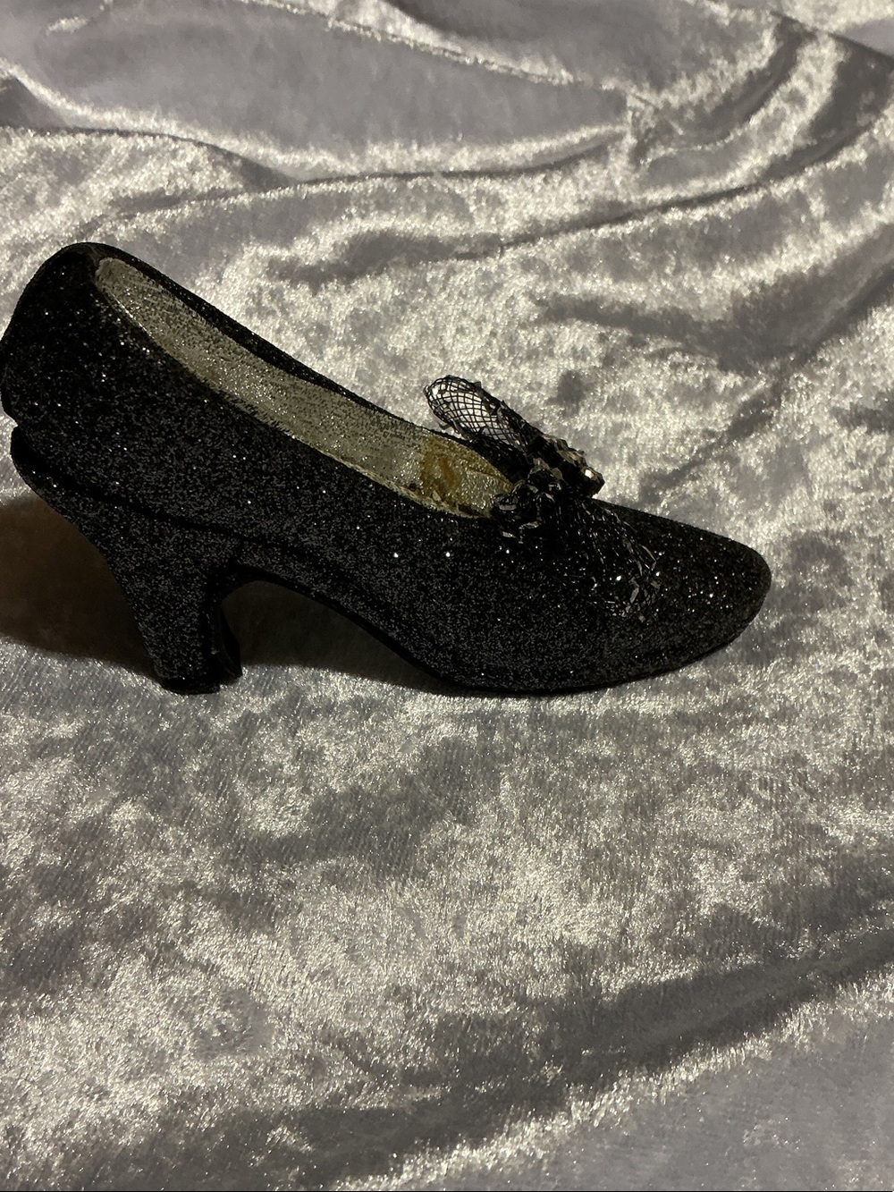 Shimering NIght Miniature Black Glitter Mid-Heel Dress Pump with Bow Accent